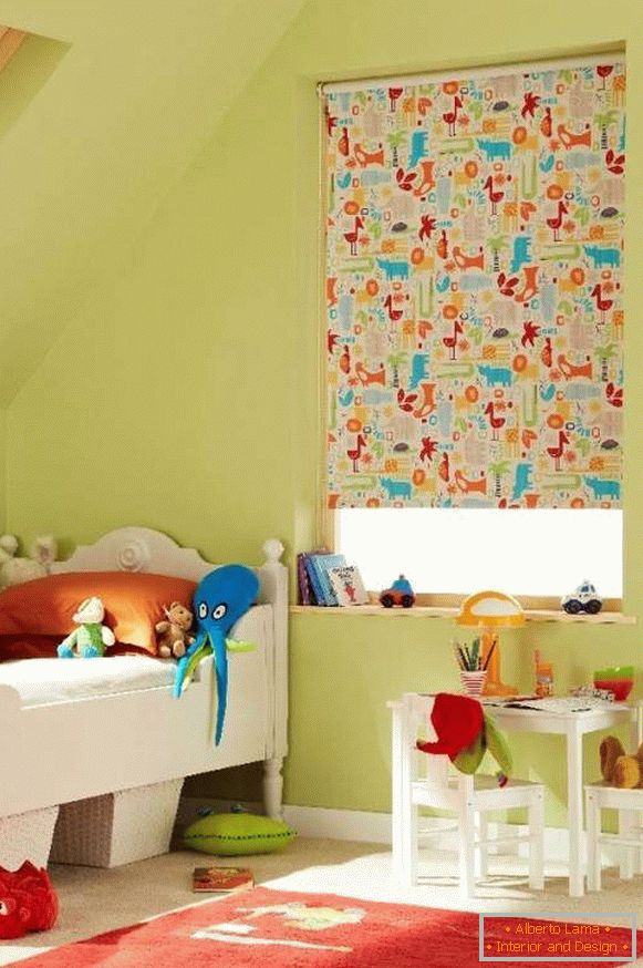 persianas enrollables en la foto de la habitación de los niños, foto 38