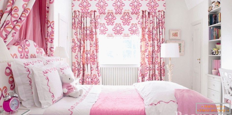 Dormitorio en colores rosa