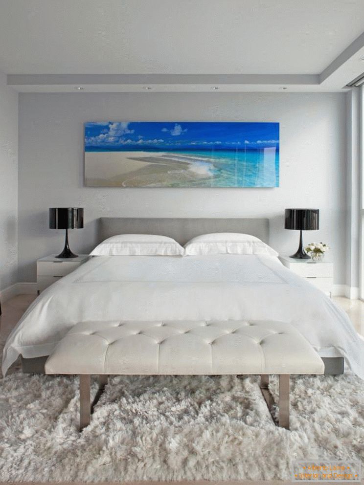 Dormitorio blanco con estilo