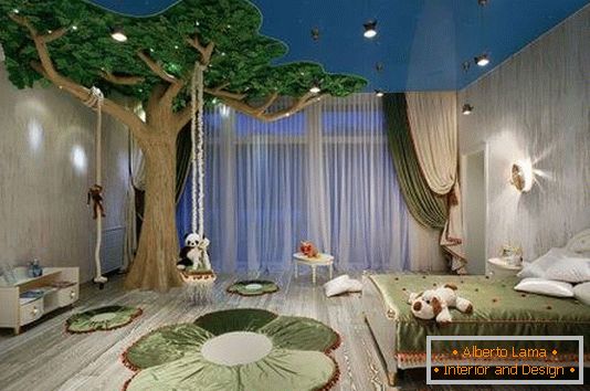 Diseño de una habitación grande para niños con un árbol