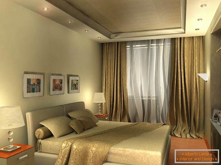La habitación de color beige claro con un estilo de alta tecnología parece espaciosa gracias a la iluminación bien elegida.