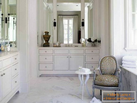 interiores de baños en una foto de estilo clásico, foto 12
