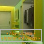 Interior en colores amarillo y verde