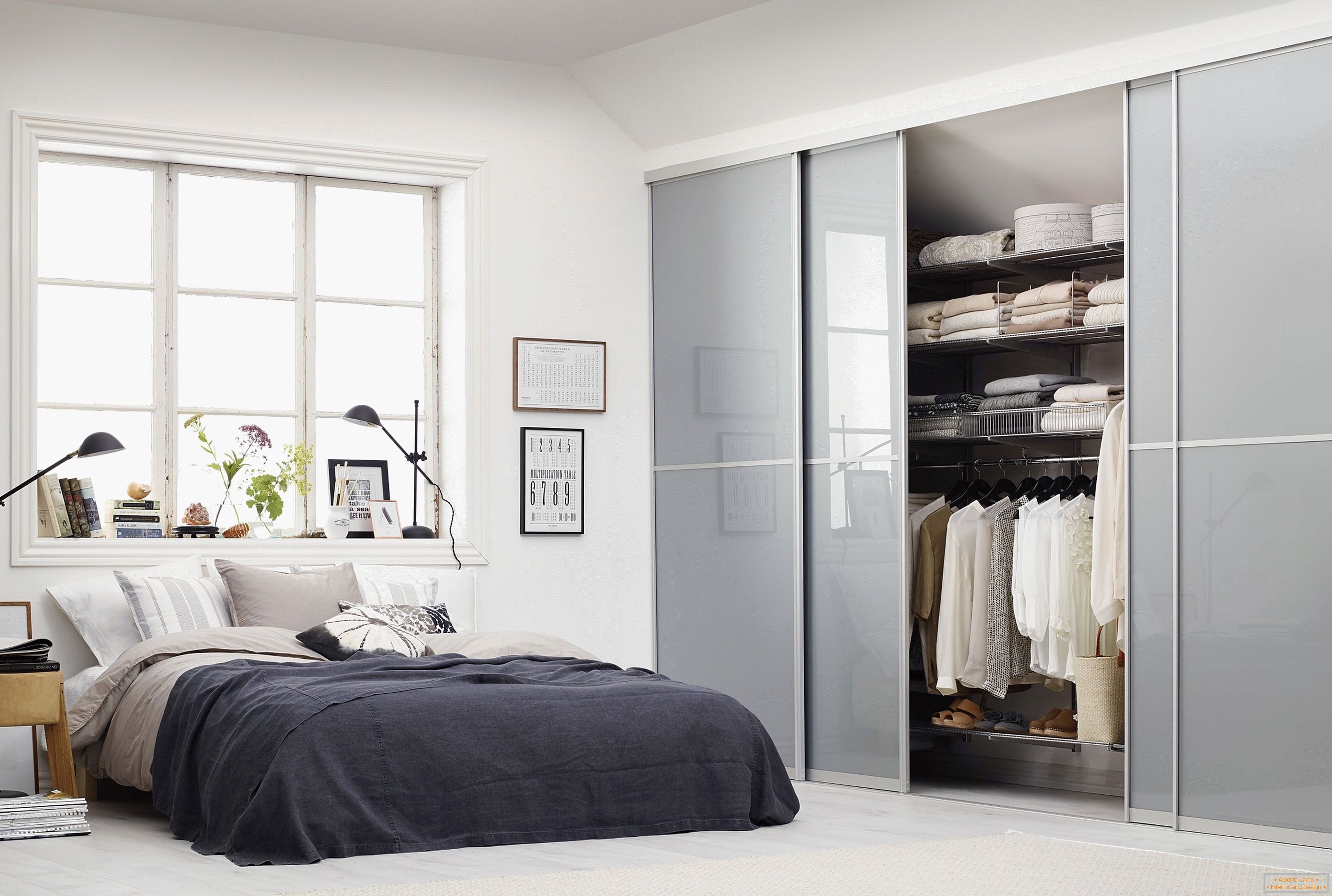 Dormitorio en el estilo de la casa privada de minimalismo