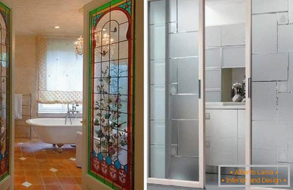Puertas de vidrio inusuales para un baño con un patrón y textura