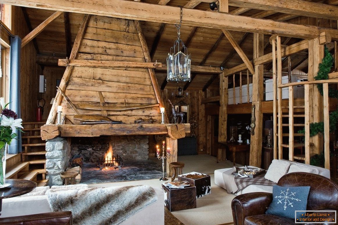 Una habitación hecha de madera con chimenea