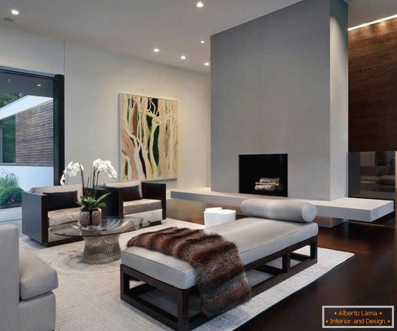 Sala de estar en un estilo clásico moderno con chimenea