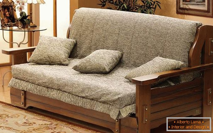 Un sofá hecho de madera por sí mismo: consejos e ideas para crear