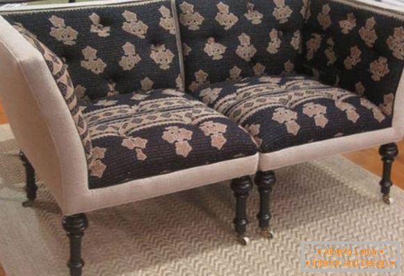 Muebles tapizados: una foto de un sofá de dos sillones de esquina