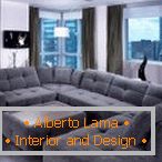 Mesa y sofá con el mismo diseño в квартире