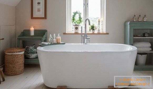 Baño acogedor en estilo loft - foto interior