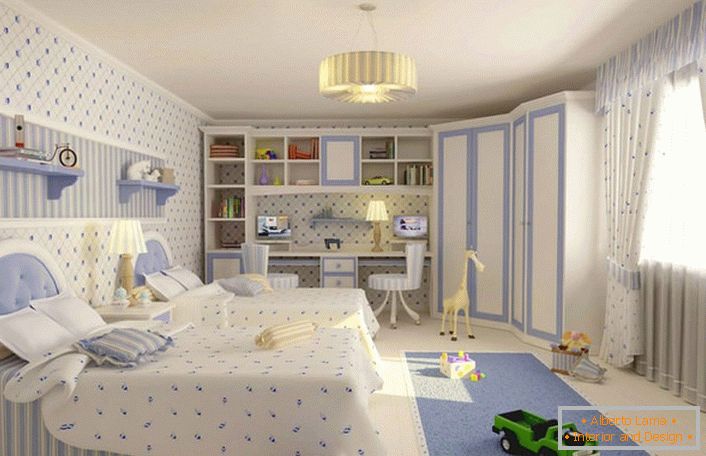 Los colores neutros, por ejemplo, azul y blanco suave, son ideales para decorar una habitación para niños donde vivirán un hermano y una hermana. 