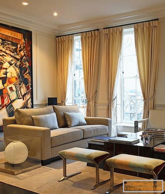 Sala de estar de diseño moderno en tonos beige