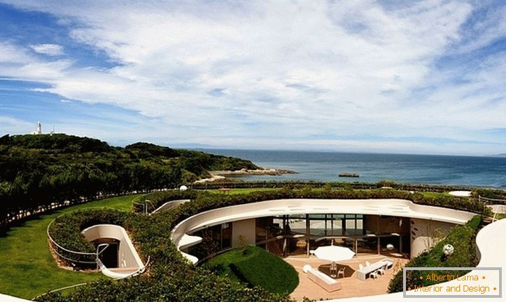 Villa en la costa japonesa del estudio francés Ciel Rouge Creation